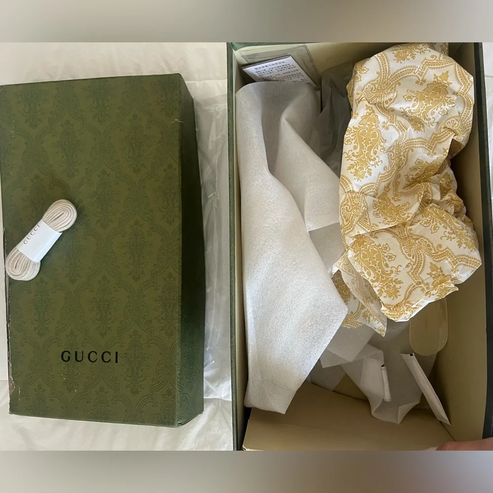 Gently worn. Authentic Gucci shoes. PRE LOVED❤️ GUCCI CHUNKY B MONOGRAM TRAINERS - Picture 3 of 6